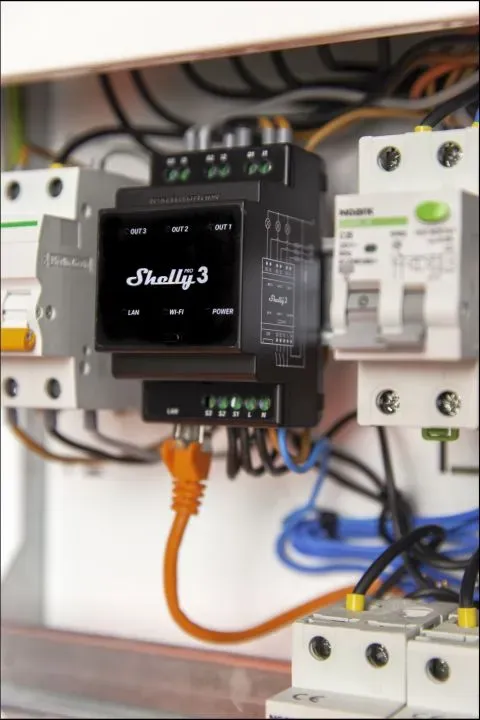 Shelly · Hutschiene · "Pro 3" · Relais · max. 48A · 3 Phasen · 3 Kanäle · WLAN · LAN · BT – Bild 3