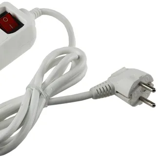 Schutzkontakt-Steckdosenleiste 3-fach 3600W, 1,4mKabel, mit Schalter, weiß Schutzkontakt-Steckdosenleiste 3-fach 3600W, 1,4mKabel, mit Schalter, weiß