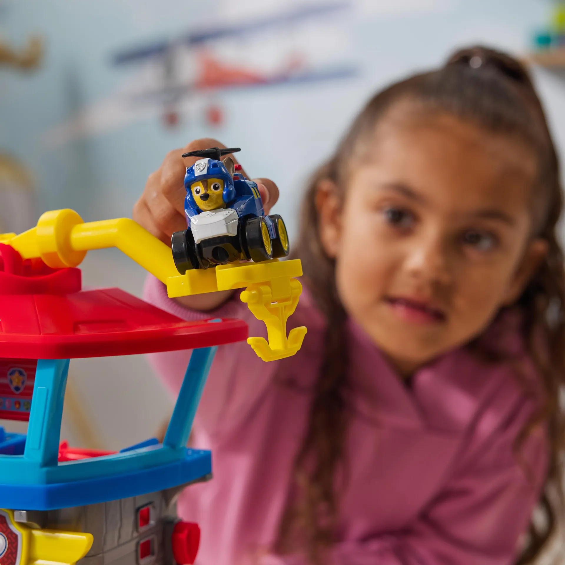 PAW Patrol Air Rescue - Pup Squad Flughafen Tower mit Fahrzeugstarter, Chase-Pup Squad Racer und Bürgermeister-Figur – Bild 7