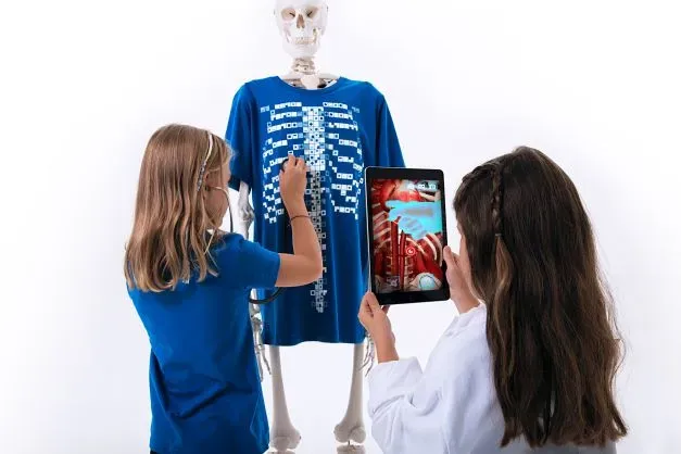 Curiscope MINT Virtuali-tee, Augmented Reality T-Shirt, Größe L für Erwachsene – Bild 3