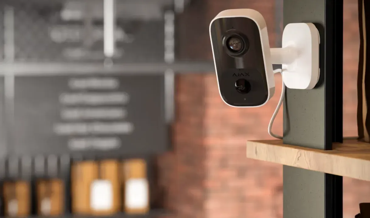 AJAX Baseline Surveillance • IndoorCam • White AJAX Baseline Surveillance • IndoorCam • White