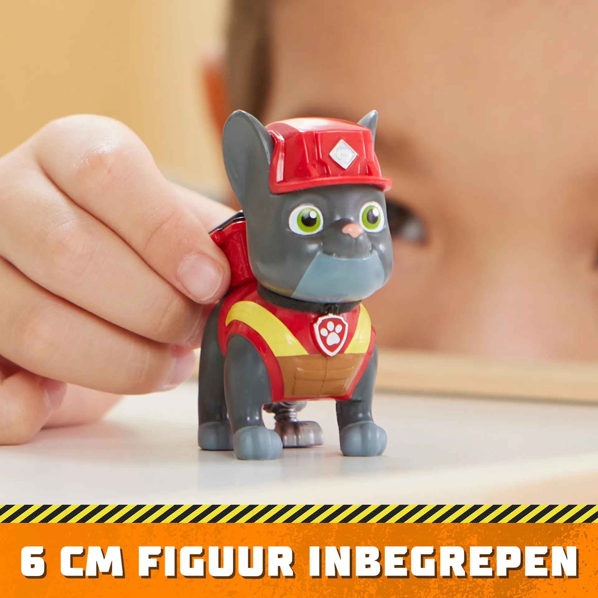 Rubble & Crew Rubble und Crew - Kran-Baufahrzeug (Basis Fahrzeug) mit Charger-Figur, dreh- und ausfahrbarer Ausleger, authentisches Spielzeug aus TV-Serie, für Kinder ab 3 Jahren – Bild 3