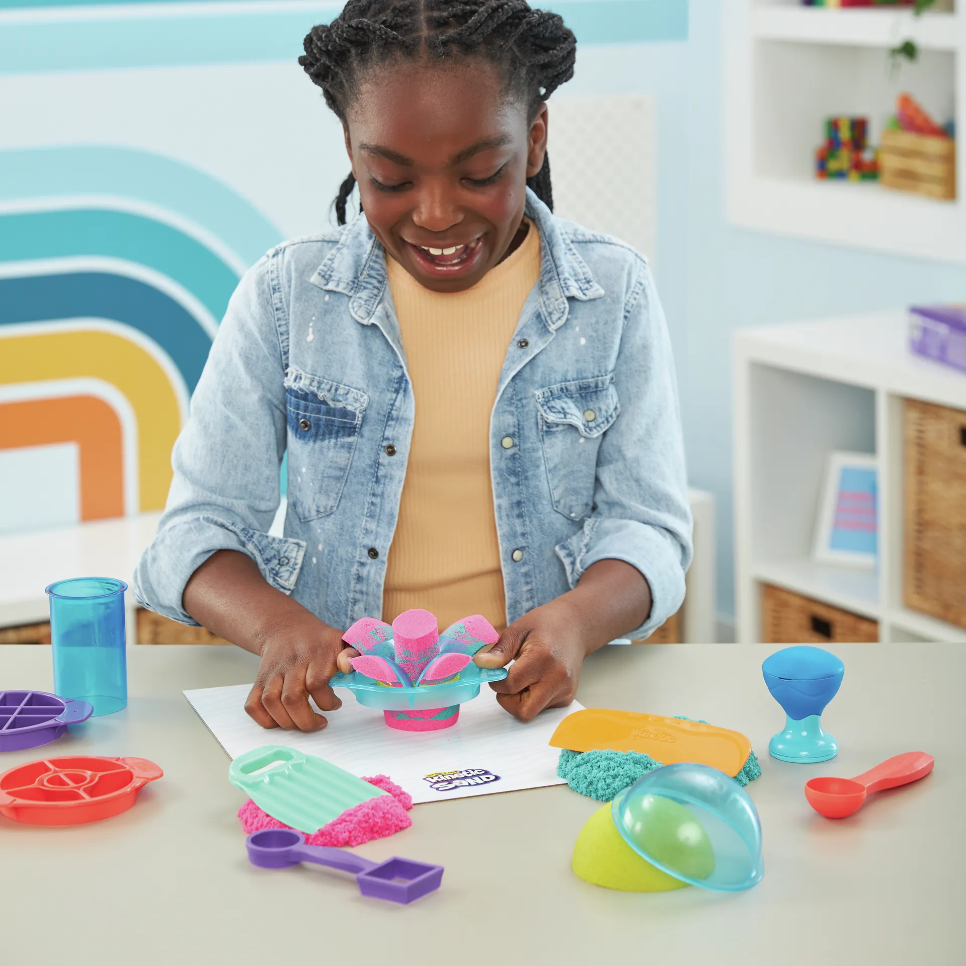 Kinetic Sand Ultimate Sandisfying Set mit 907 g und 10 Werkzeugen – Bild 2