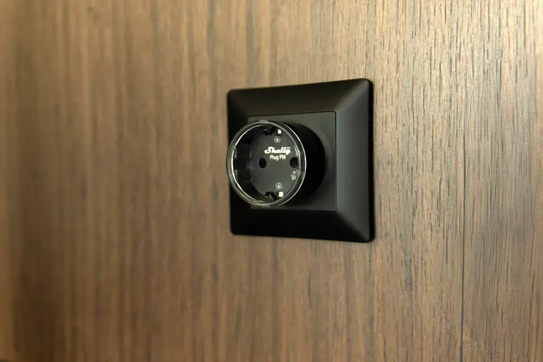 Shelly · Plug & Play "Plug PM Gen3 Black" · Smarter Energiezähler · Messfunktion · WLAN · BT · schwarz – Bild 6