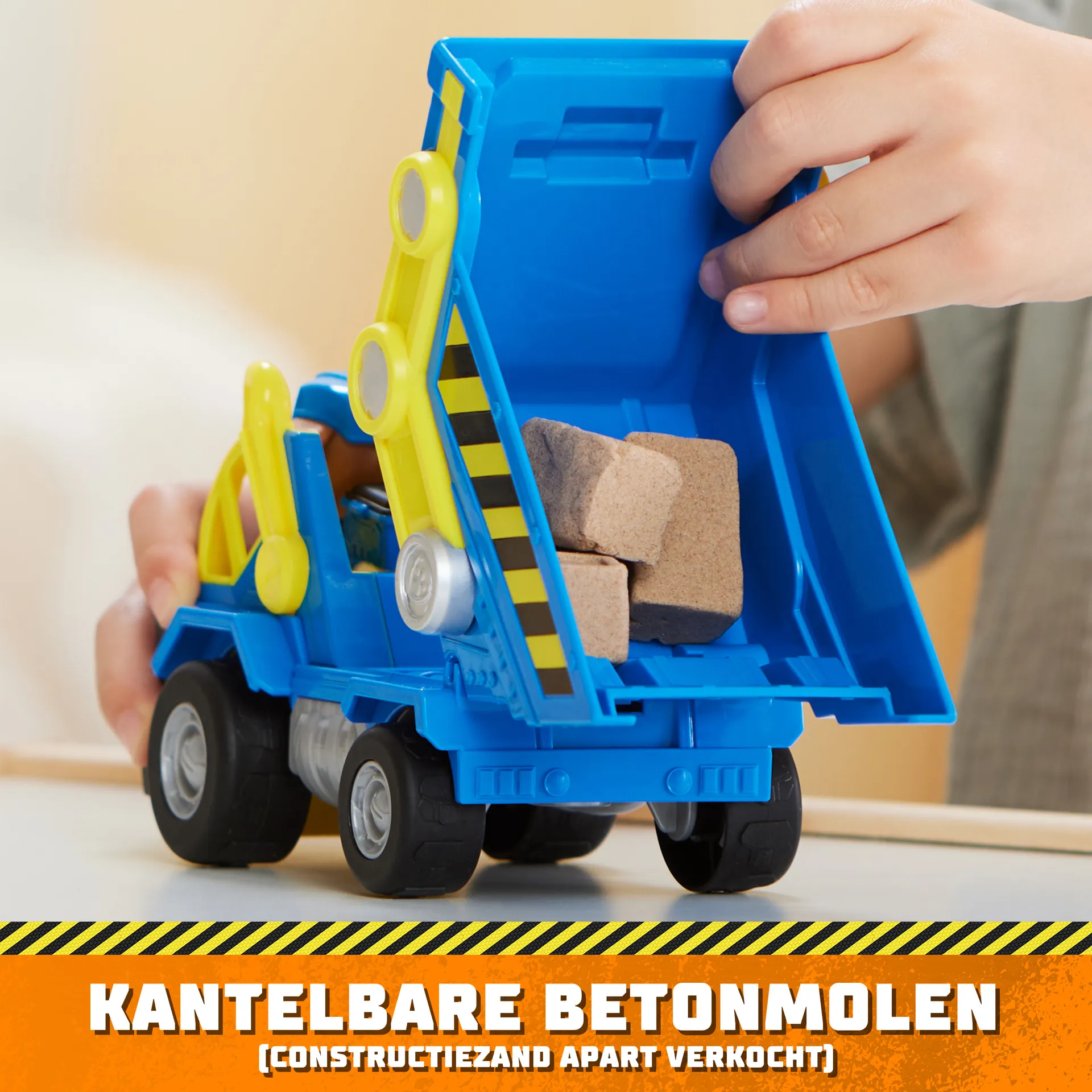 Rubble & Crew Rubble und Crew Kipplaster-Baufahrzeug mit Wheeler-Figur, bewegliche Walze und funktionierende Kippbrücke, authentisches TV-Serie Spielzeug, für Kinder ab 3 Jahren – Bild 5