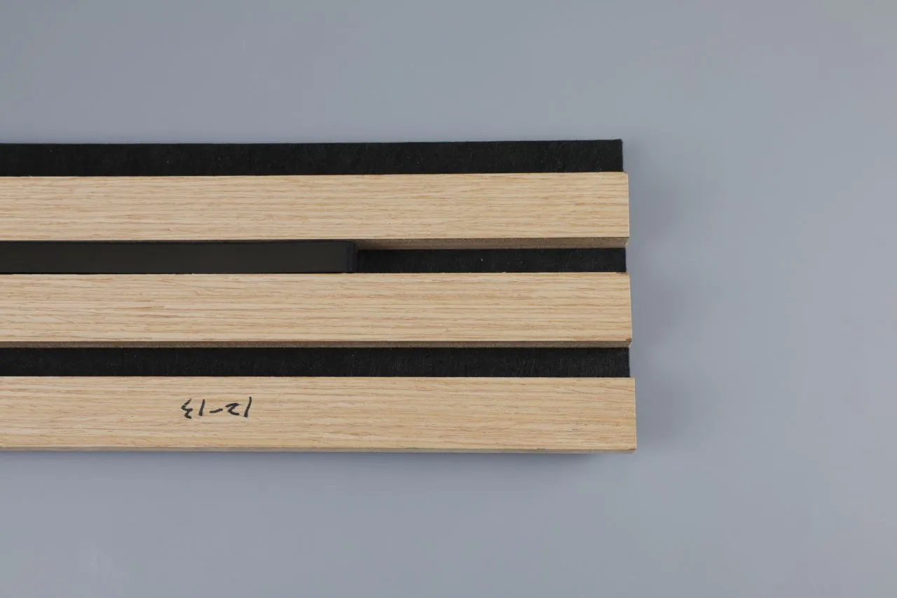 Synergy 21 LED Flex Strip NEON Black für Akustik Panele LED WW IP20 Synergy 21 LED Flex Strip NEON Black für Akustik Panele LED WW IP20