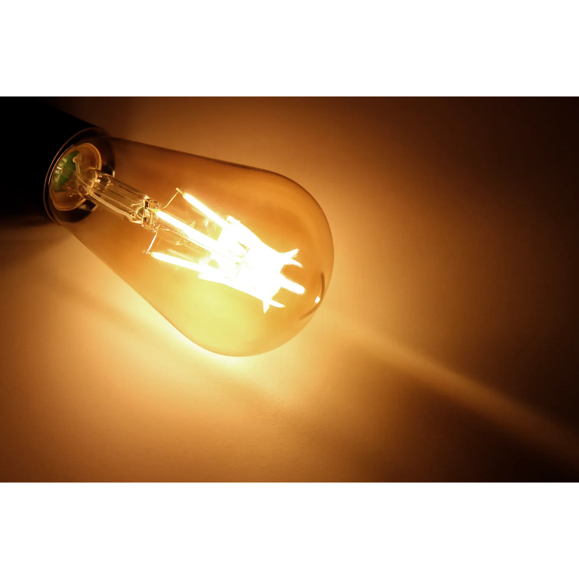 LED Filament Glühlampe McShine ''Retro'' E27, 4W, 420lm, warmweiß, goldenes Glas – Bild 3