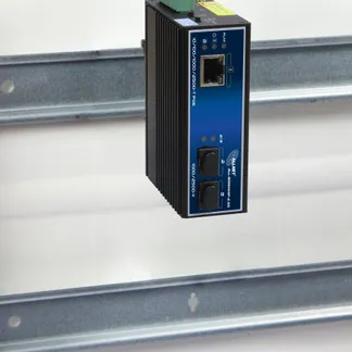 ALLNET Switch industrial unmanaged Layer2 3 Port 2.5 GbE • PoE Budget 90W • 1x PoE bt • 2x SFP 1G/2.5G • Lüfterlos • DIN • IP40 • ALL-SGI8003P-2.5G ALLNET Switch industrial unmanaged Layer2 3 Port 2.5 GbE • PoE Budget 90W • 1x PoE bt • 2x SFP 1G/2.5G • Lüfterlos • DIN • IP40 • ALL-SGI8003P-2.5G