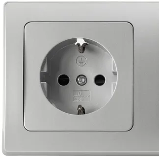 DELPHI Set 3 Steckdosen + 3-fach Rahmen 250V~/ 16A, Steckanschluss, silber DELPHI Set 3 Steckdosen + 3-fach Rahmen 250V~/ 16A, Steckanschluss, silber