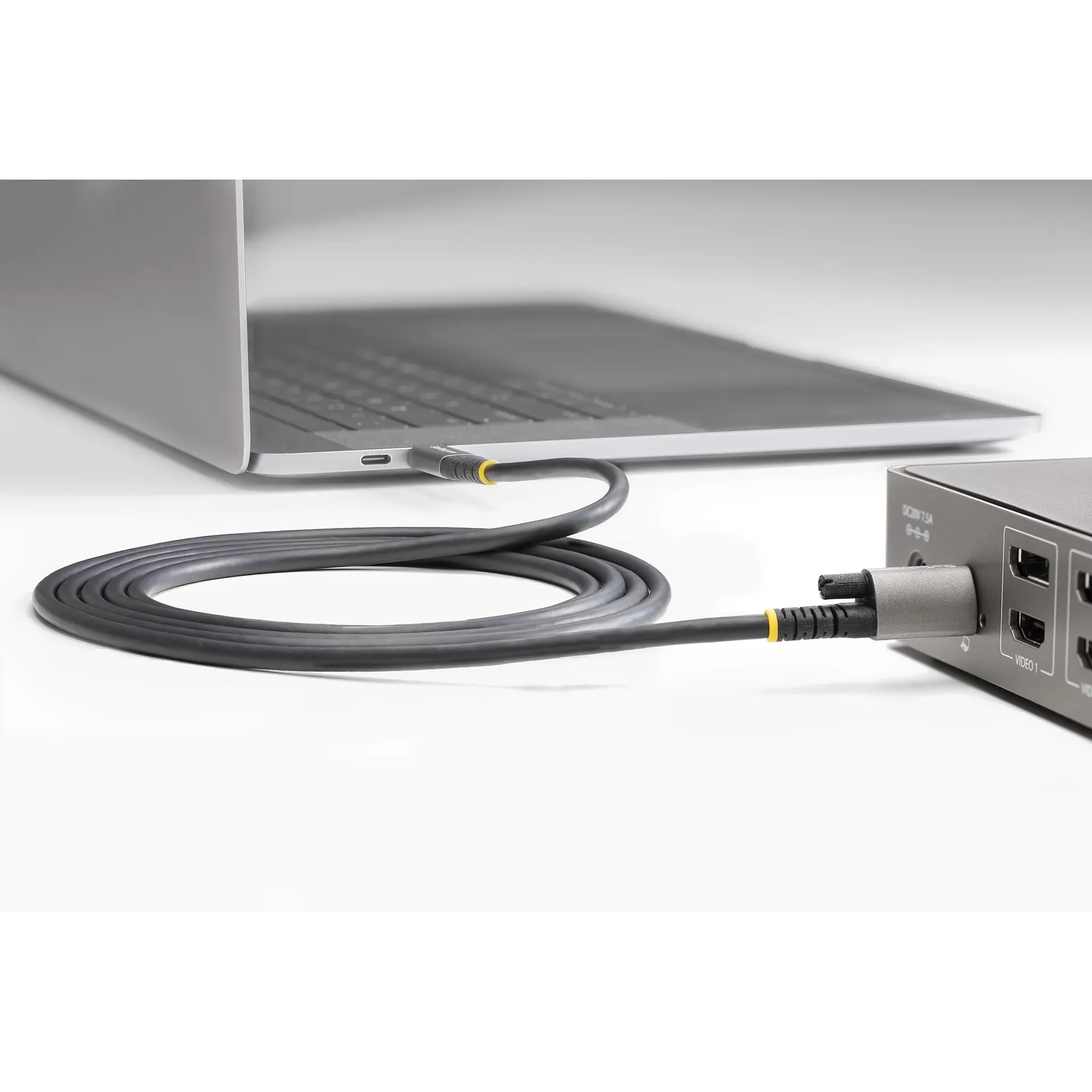 StarTech.com 1m USB-C Kabel, Schraubenverriegelung, USB 10Gbps, 100W (5A) Power Delivery, 8K 60Hz / 4K 144Hz DP-Alt-Modus, USB-IF-zertifiziert - Thunderbolt-Kompatibel – Bild 5