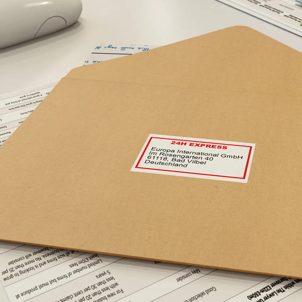 Brother DK-22251 Etiketten erstellendes Band Schwarz und rot auf weiß – Bild 2