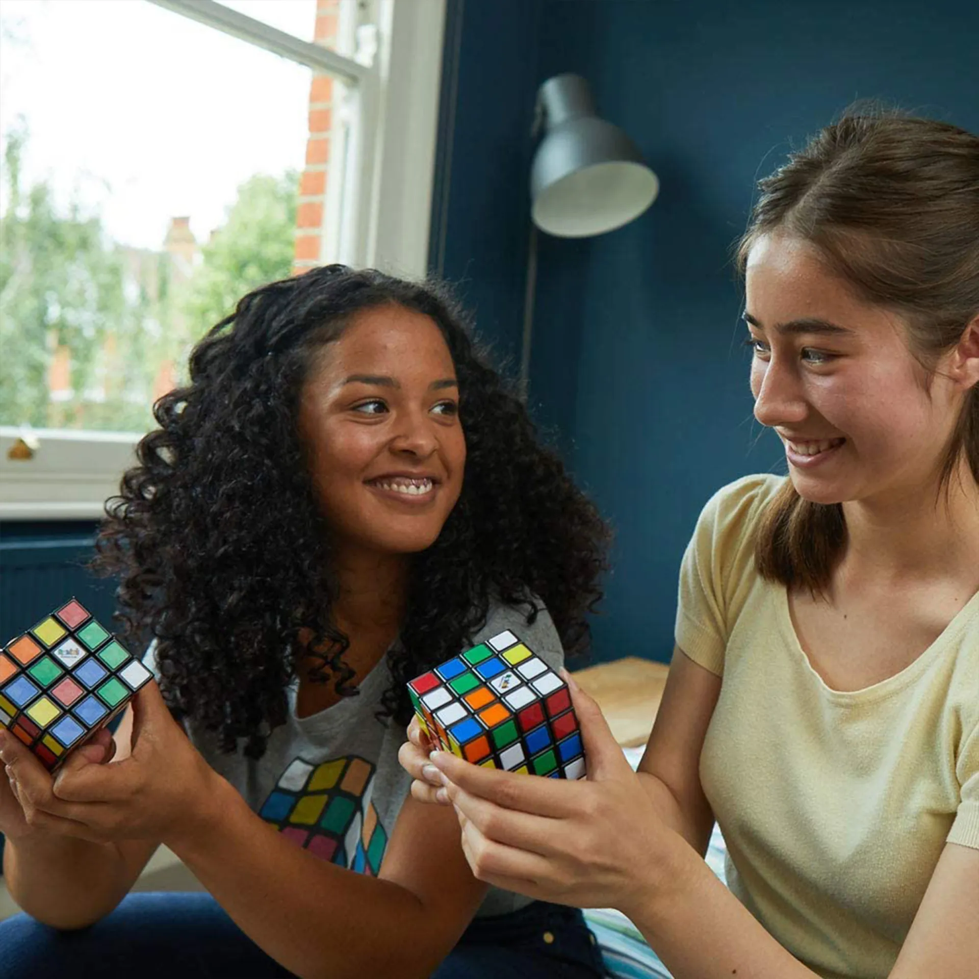 Rubik’s 4x4 Master Zauberwürfel - der ultimative 4x4 Cube für Logik Profis ab 8 Jahren und für unterwegs, hohe Qualität, leichtgängiges Handling, leuchtende Farben – Bild 7
