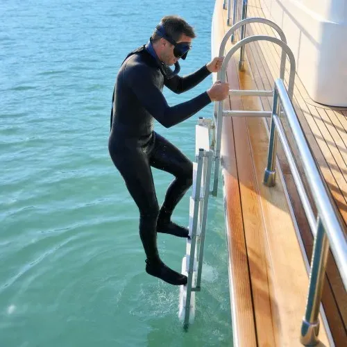 VEVOR Dockleiter Einziehbar, Bootsleiter mit 5 Rutschfesten Stufen Breite Pedale & Handlauf, 227 kg Belastbare Poolleiter für Einstieg, Teleskopleiter aus Aluminiumlegierung für Docks Pools Seen Boote – Bild 7