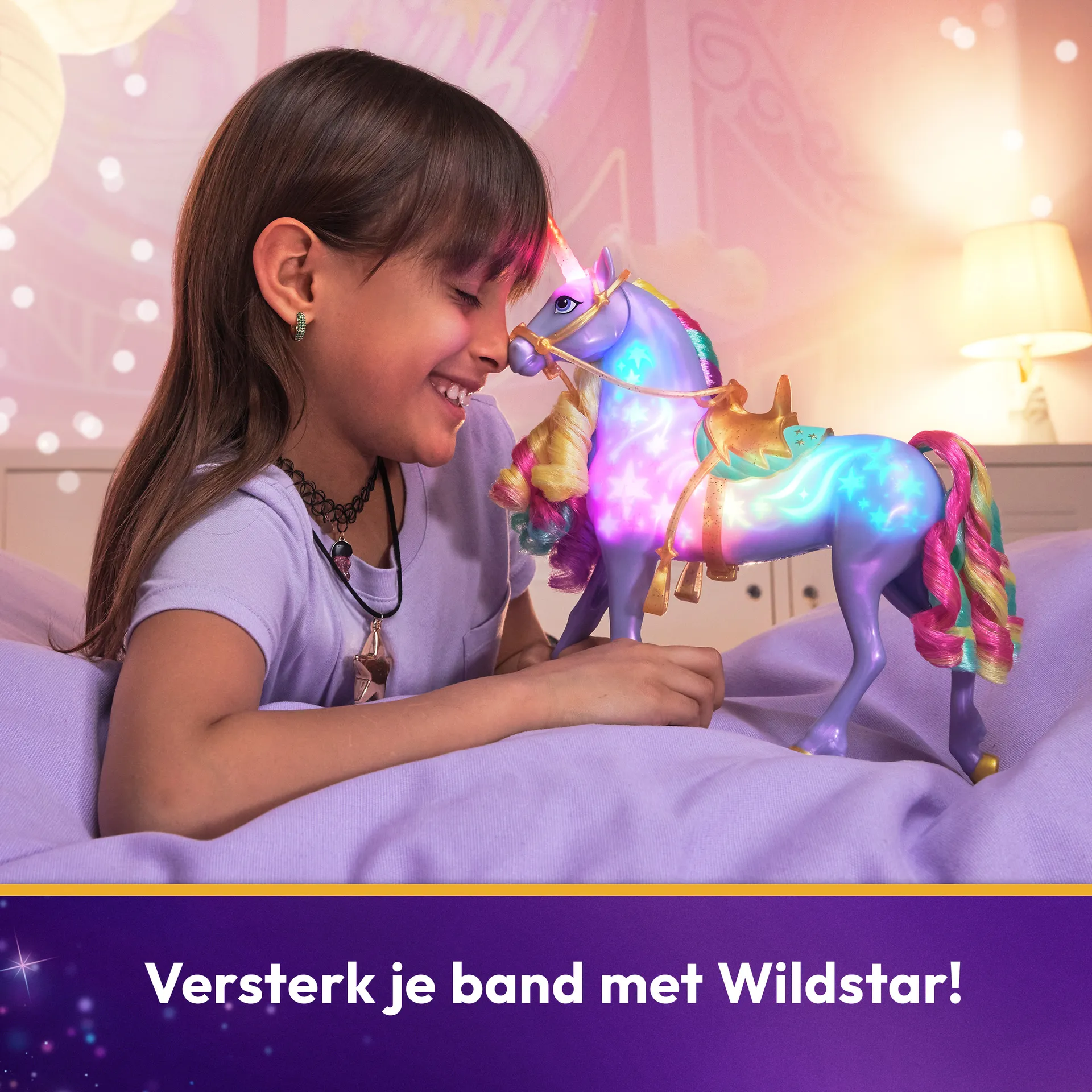 Unicorn Academy - Sophia und Licht-Magie Wildstar Deluxe Set, 28 cm Einhorn mit Lichteffekten und Musik, 24 cm Ankleidepuppe, passend zur Netflix Serie, ab 4 Jahren – Bild 6