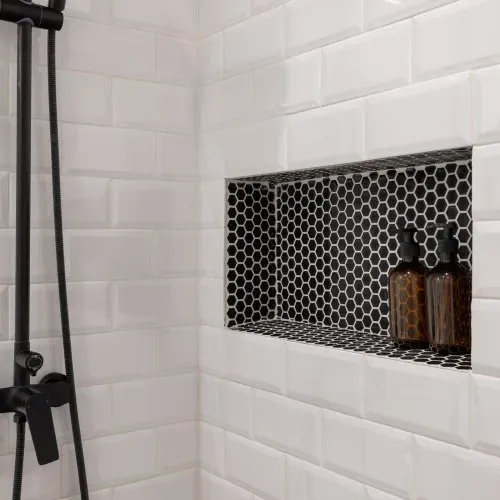 VEVOR Duschnische, 10,16x40,64x50,8 cm, Wandnische mit beweglichem Trennregal, Seifen- & Shampoo-Aufbewahrungs-Organizer, rechtwinklige Ecken, schwarz für Badezimmerdusche – Bild 7