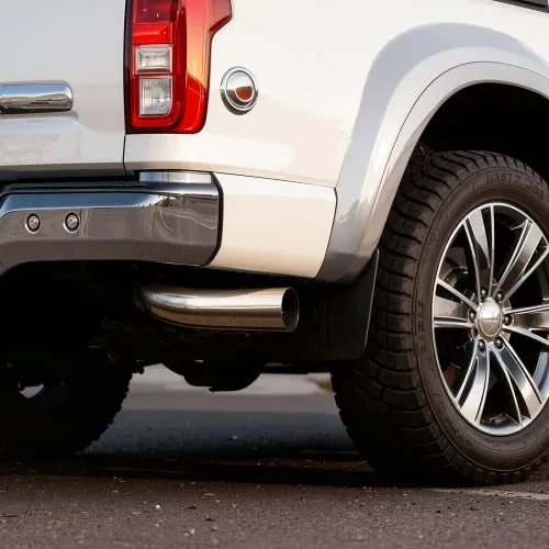 VEVOR Auspuffendrohr mit Winkelstück (101,6 mm Einlass,152 mm Auslass, 584 mm Gesamtlänge), nach unten gebogenes Auspuffendrohr mit Klemme für Lkw Limousine Sportwagen SUV, verchromte Oberfläche – Bild 7