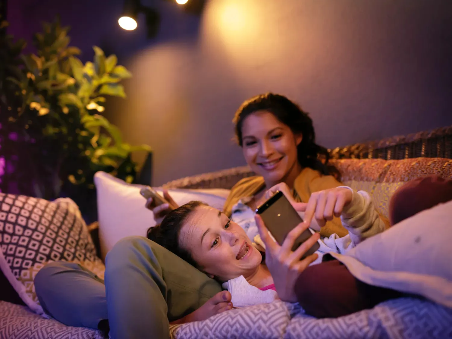 Philips Hue White and Color ambiance Lily Outdoor Spot Basis-Set schwarz – Bild 4