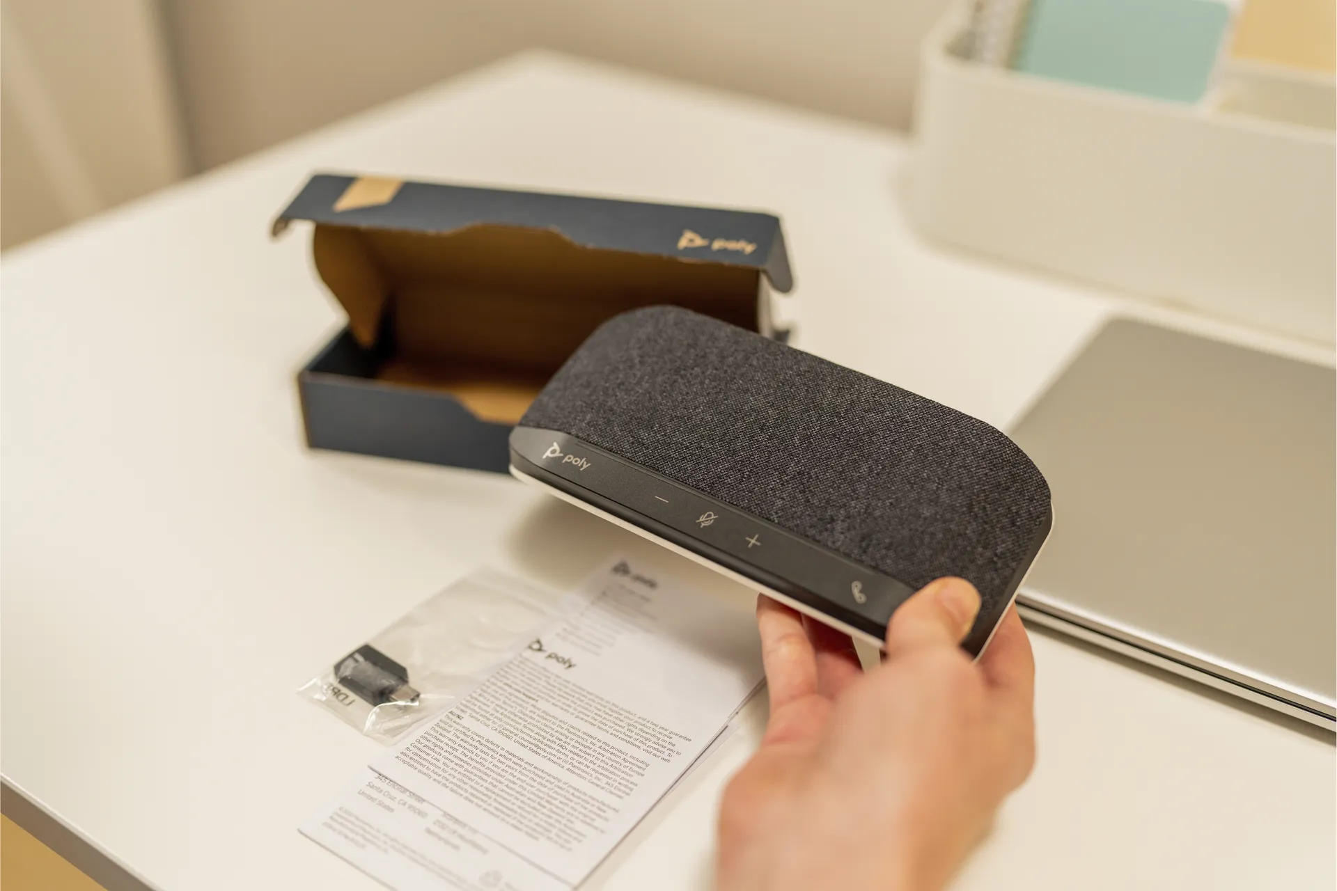 HP Poly Sync 10-Freisprecheinrichtung + USB-A-an-USB-C-Kabel – Bild 3