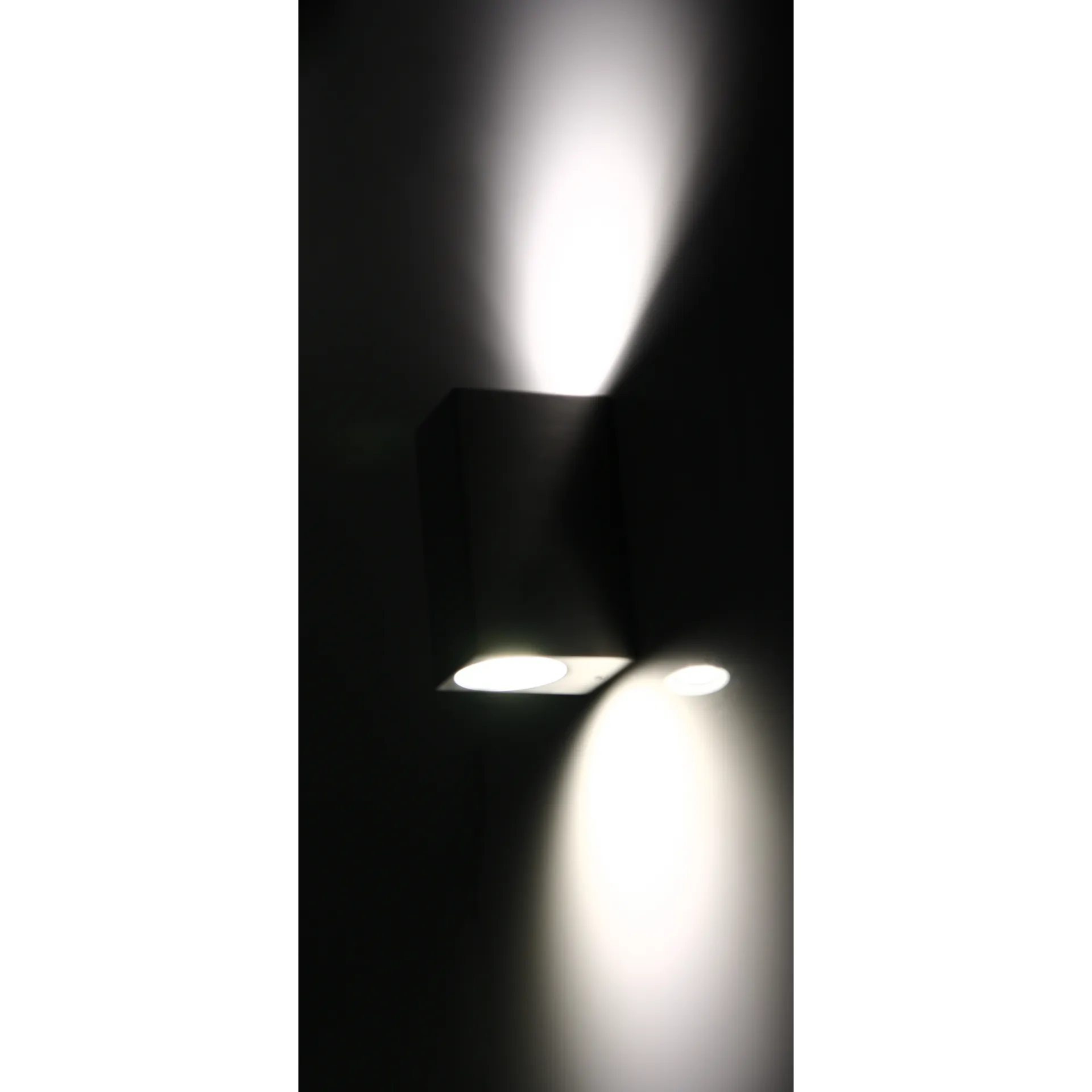 Wandleuchte McShine ''Square-E'' Edelstahl-Optik, IP44, 2x GU10, Aluminium Gehäuse – Bild 4