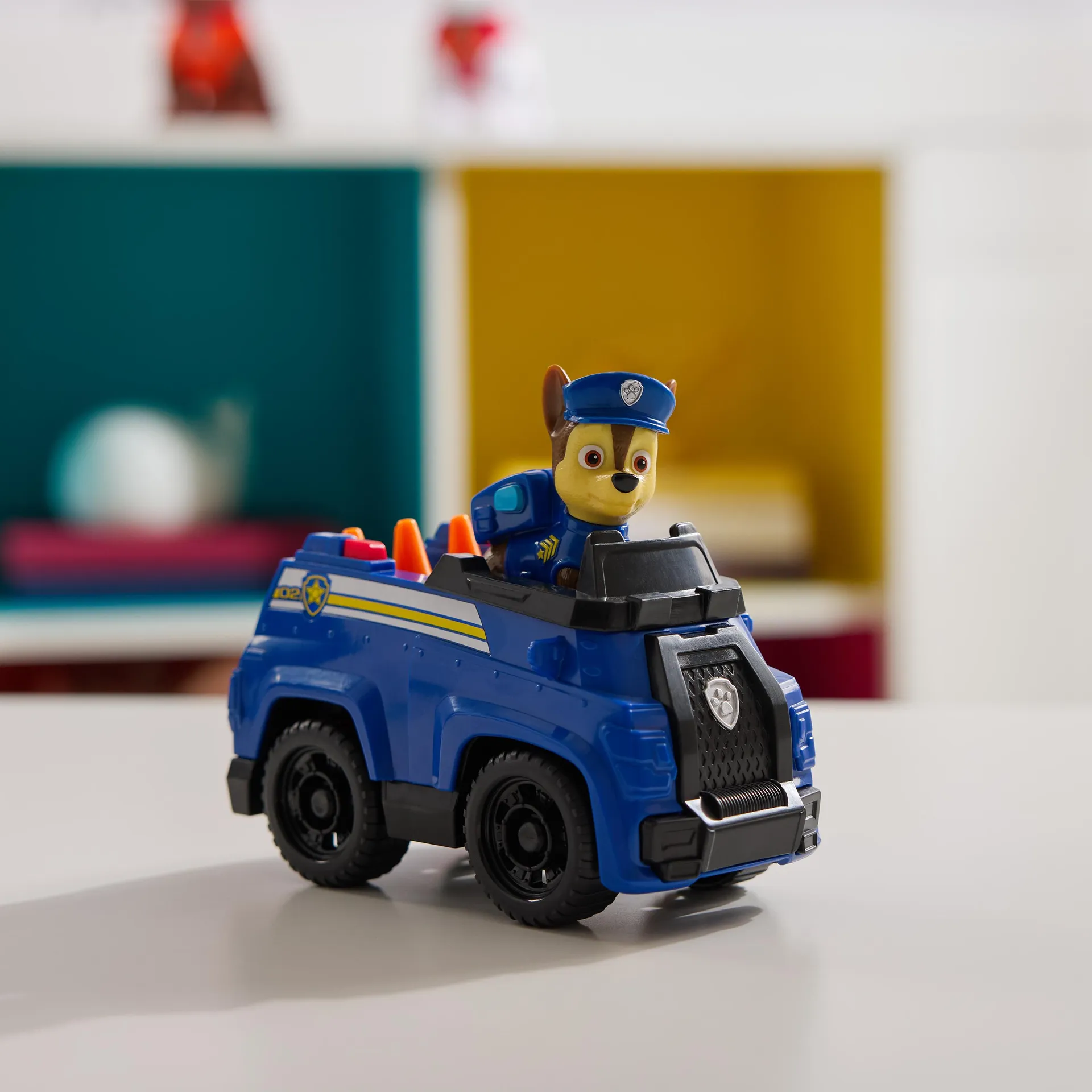 PAW Patrol Chase-Figur mit Polizei-Fahrzeug, stabiles Basis-Fahrzeug (2025), authentisches Spielzeug zur Serie für Kinder ab 3 Jahren – Bild 5