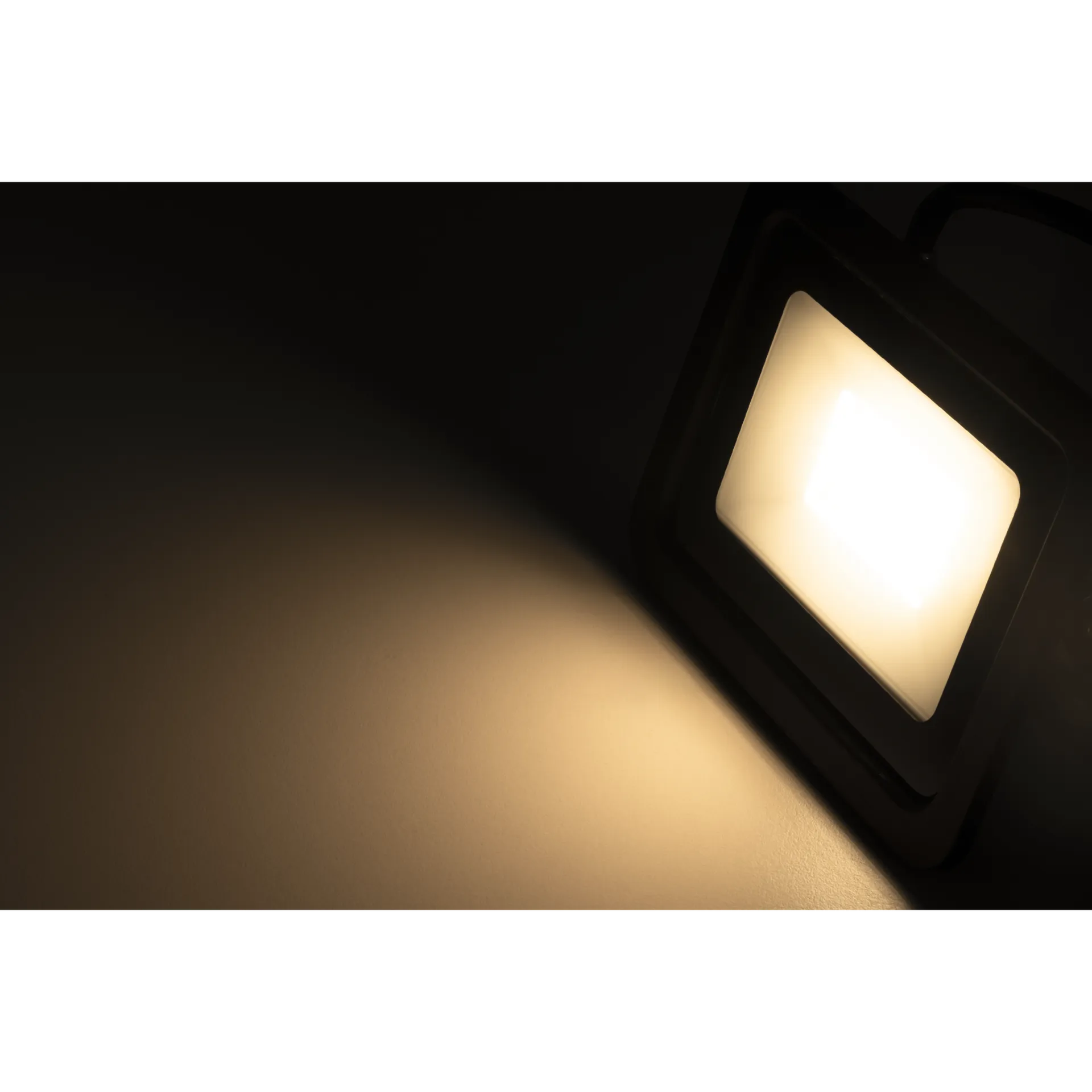 LED-Außenstrahler McShine ''Slim'' 30W, 2550 Lumen, IP66, 3000K, warmweiß – Bild 2