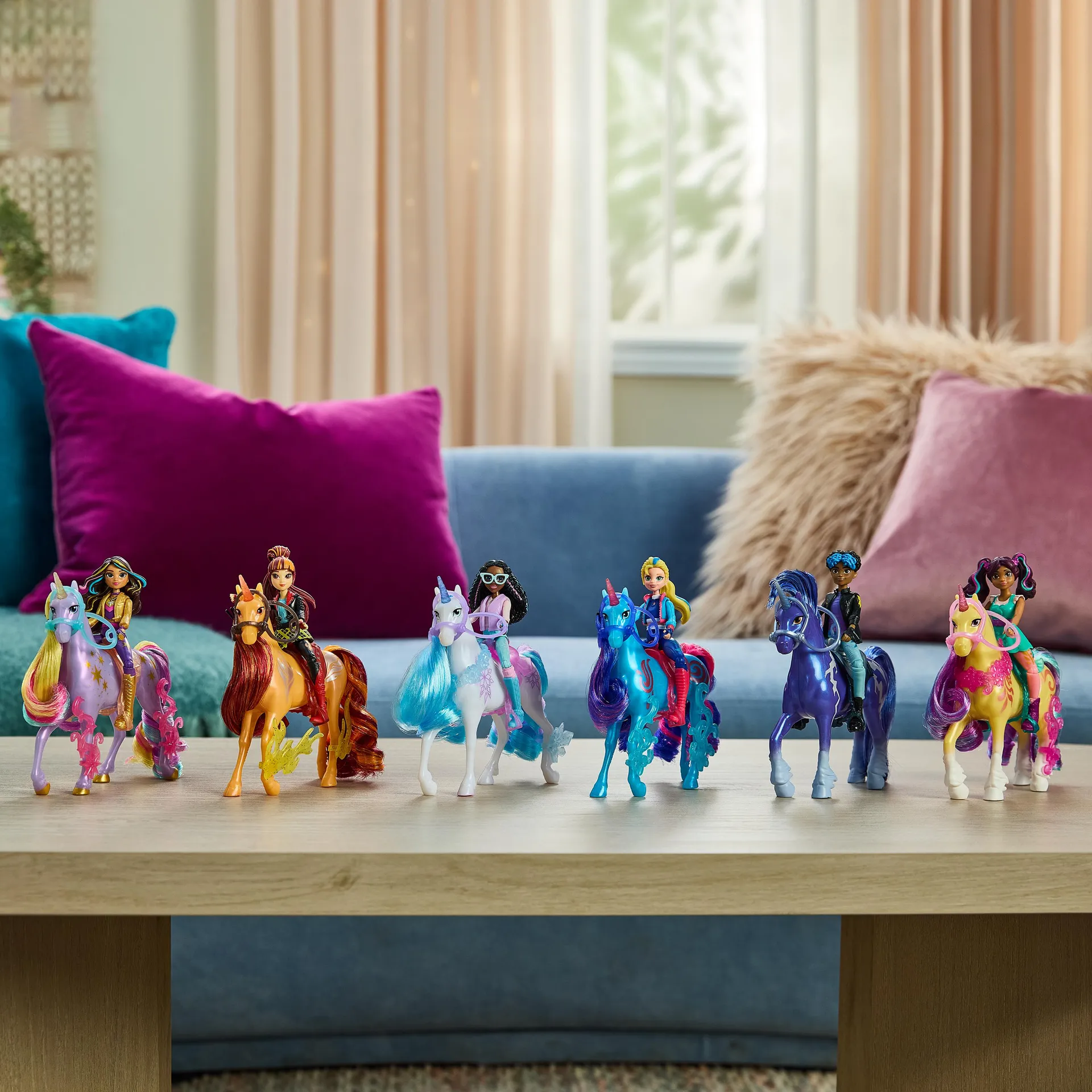 Unicorn Academy Set - Ava und Pflanzen-Magie Leaf mit echter Mähne und Schweif sowie magischer Leuchtfunktion, ca. 12 cm große Originalfiguren zur beliebten Netflix Serie – Bild 6