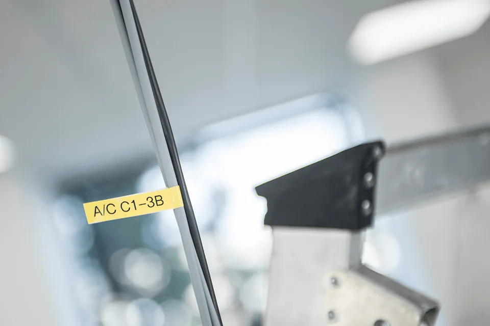 Brother PT-E110 Etikettendrucker Wärmeübertragung 180 x 180 DPI 20 mm/sek HGe/TZe QWERTY – Bild 5