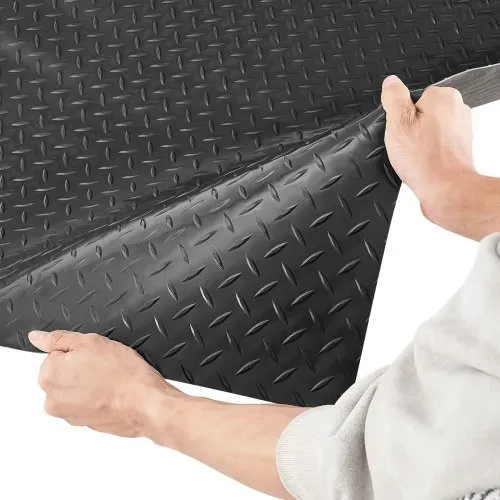 VEVOR Garagenbodenmatte, 1200x3050 mm Antirutschmatte, 2,2 mm dicke PVC-Noppenmatte, Bodenschutzmatte mit doppelseitigem Klebeband, leicht zu reinigen, für Lager, Fitnessstudios, Anhänger, Schwarz – Bild 10