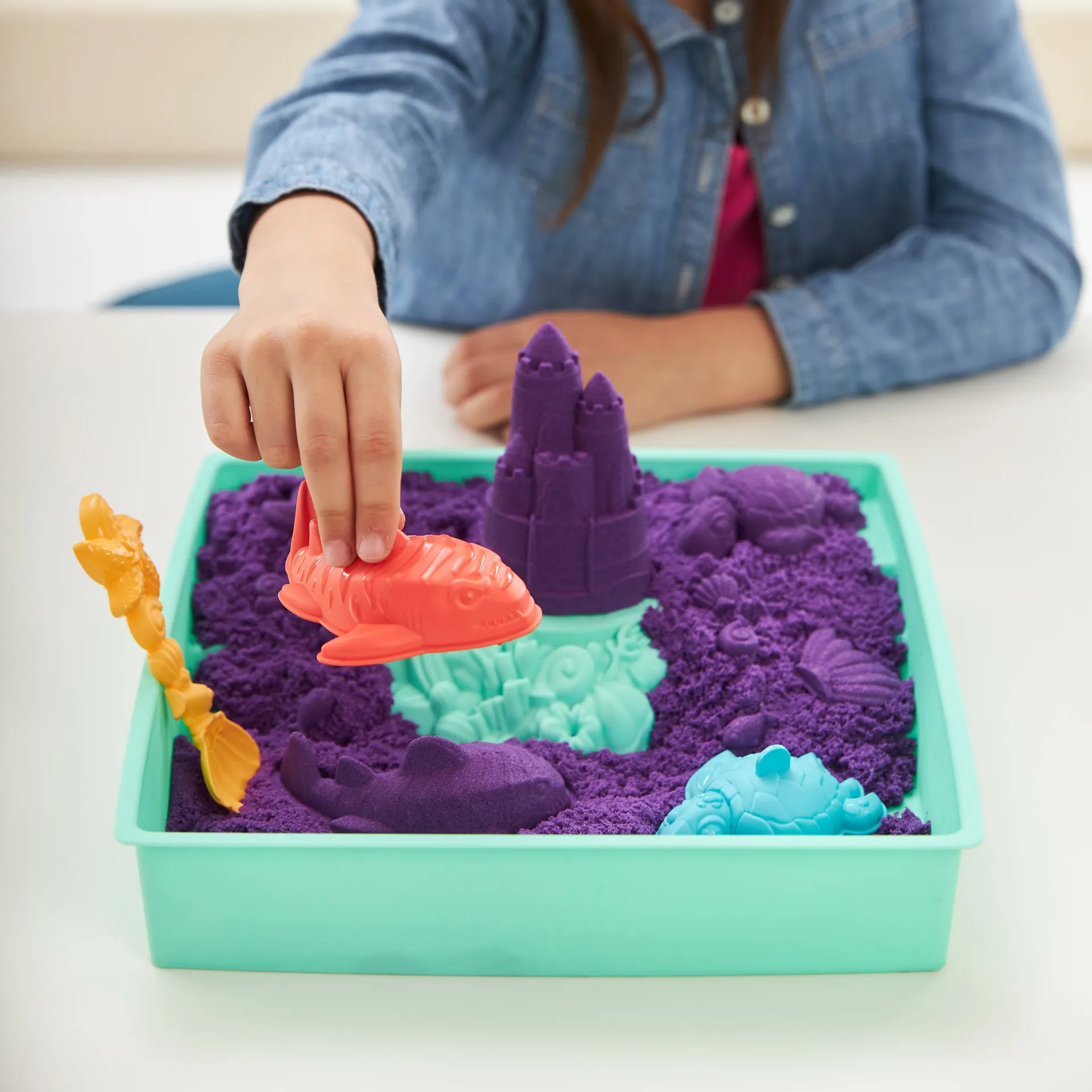 Kinetic Sand Sandbox Set mit 454 g lila – Bild 3