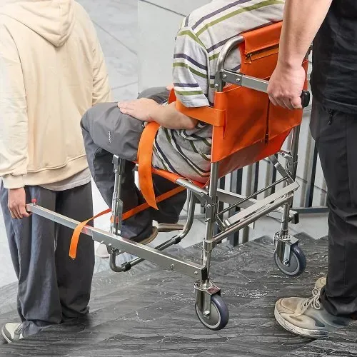 VEVOR EMS-Treppenstuhl 159kg Tragfähigkeit faltbarer Notfall-Treppensteigrollstuhl aus Alu mit 2 Rädern tragbarer Treppenlift Krankenwagen Feuerwehrmann Evakuierung für ältere Menschen und Behinderte – Bild 7