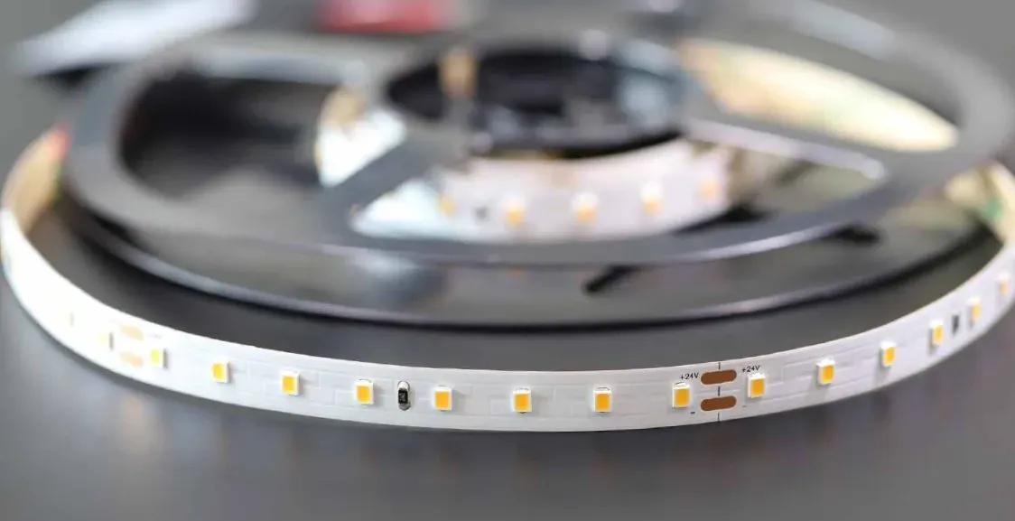 Synergy 21 LED Flex Strip 3528 – 80 WW DC24V 60W IP20 CRI>97 Synergy 21 LED Flex Strip 3528 – 80 WW DC24V 60W IP20 CRI>97