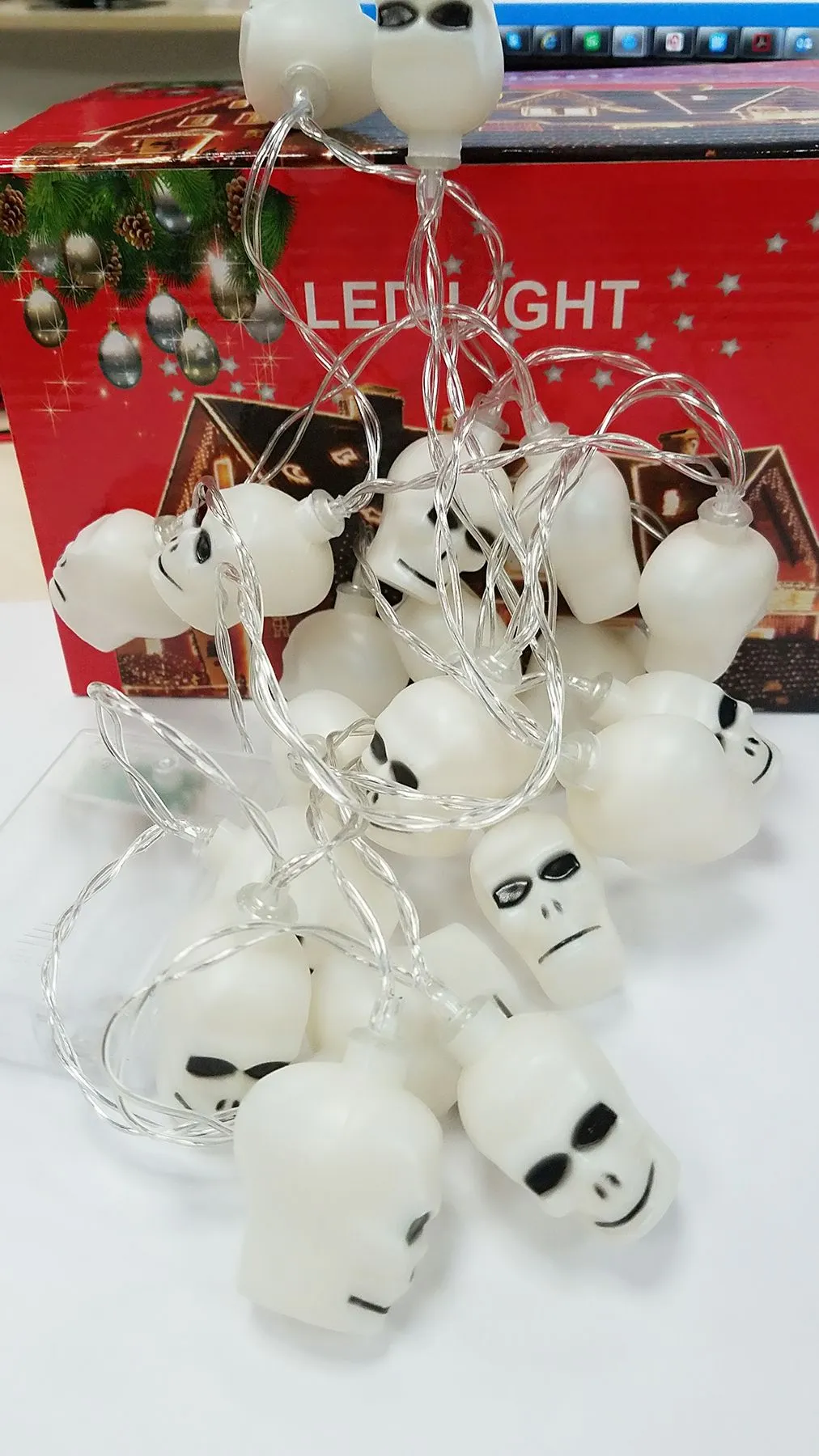 Synergy 21 LED Halloween Lichterkette 2m Skull – Bild 2