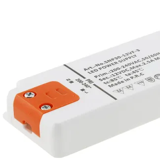 LED-Trafo „CT-SL30“ SlimLine 0,5-30W Ein 198-264V, Aus 12V= Konstantspannung LED-Trafo „CT-SL30“ SlimLine 0,5-30W Ein 198-264V, Aus 12V= Konstantspannung