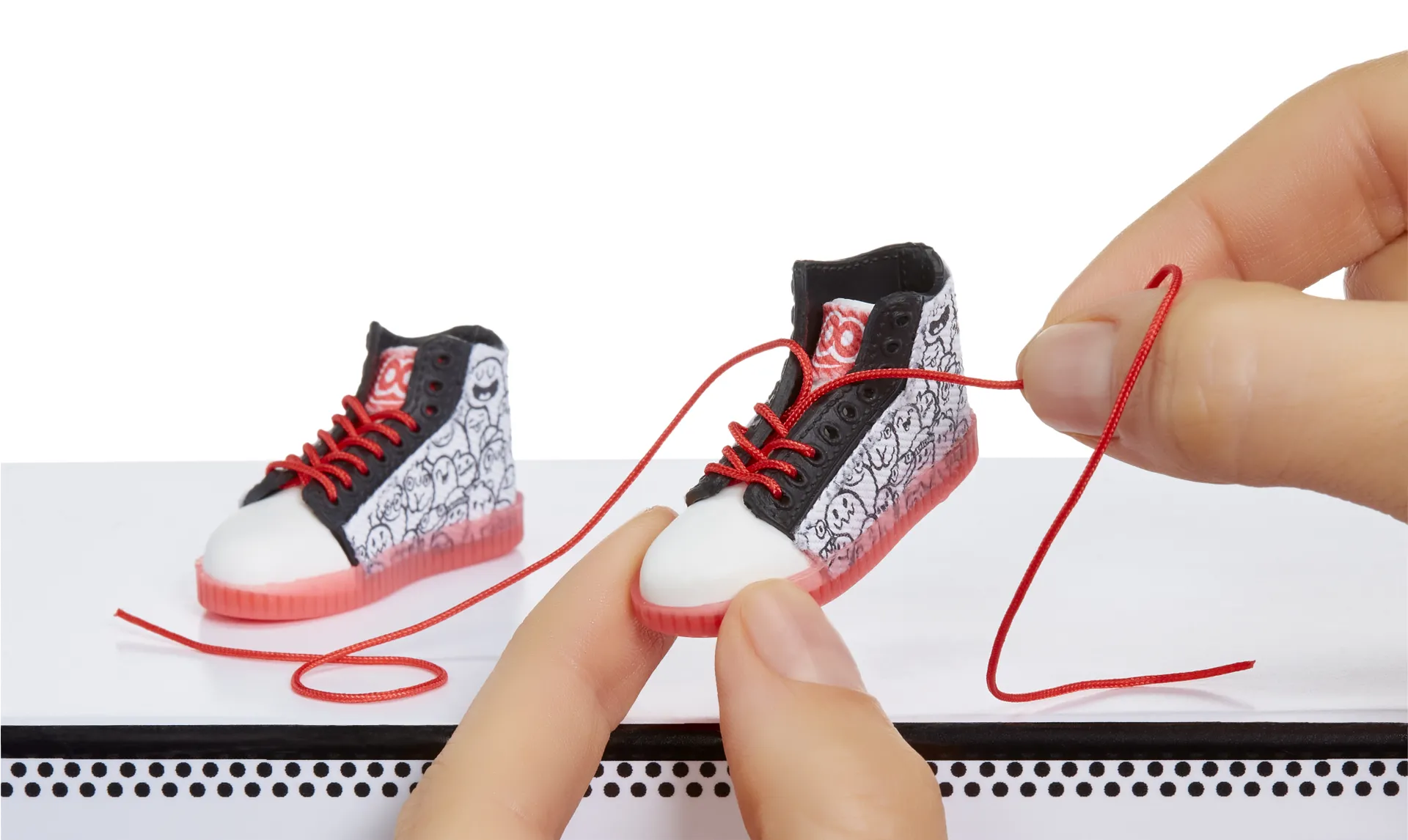 Miniverse Make It Mini Sneakers in PDQ – Bild 2