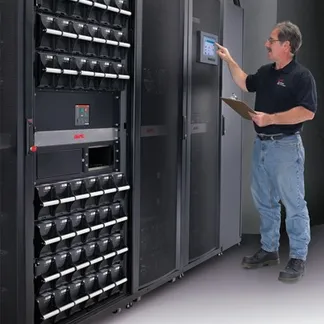 APC Planmäßiger Montage-Service für Symmetra PX 48/64 kW USV mit Essential XR-Rahmen APC Planmäßiger Montage-Service für Symmetra PX 48/64 kW USV mit Essential XR-Rahmen