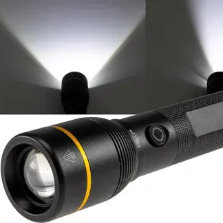LED-Taschenlampe CAMELION mit Akku 10W 1000lm, Zoom, Powerbankfunktion LED-Taschenlampe CAMELION mit Akku 10W 1000lm, Zoom, Powerbankfunktion