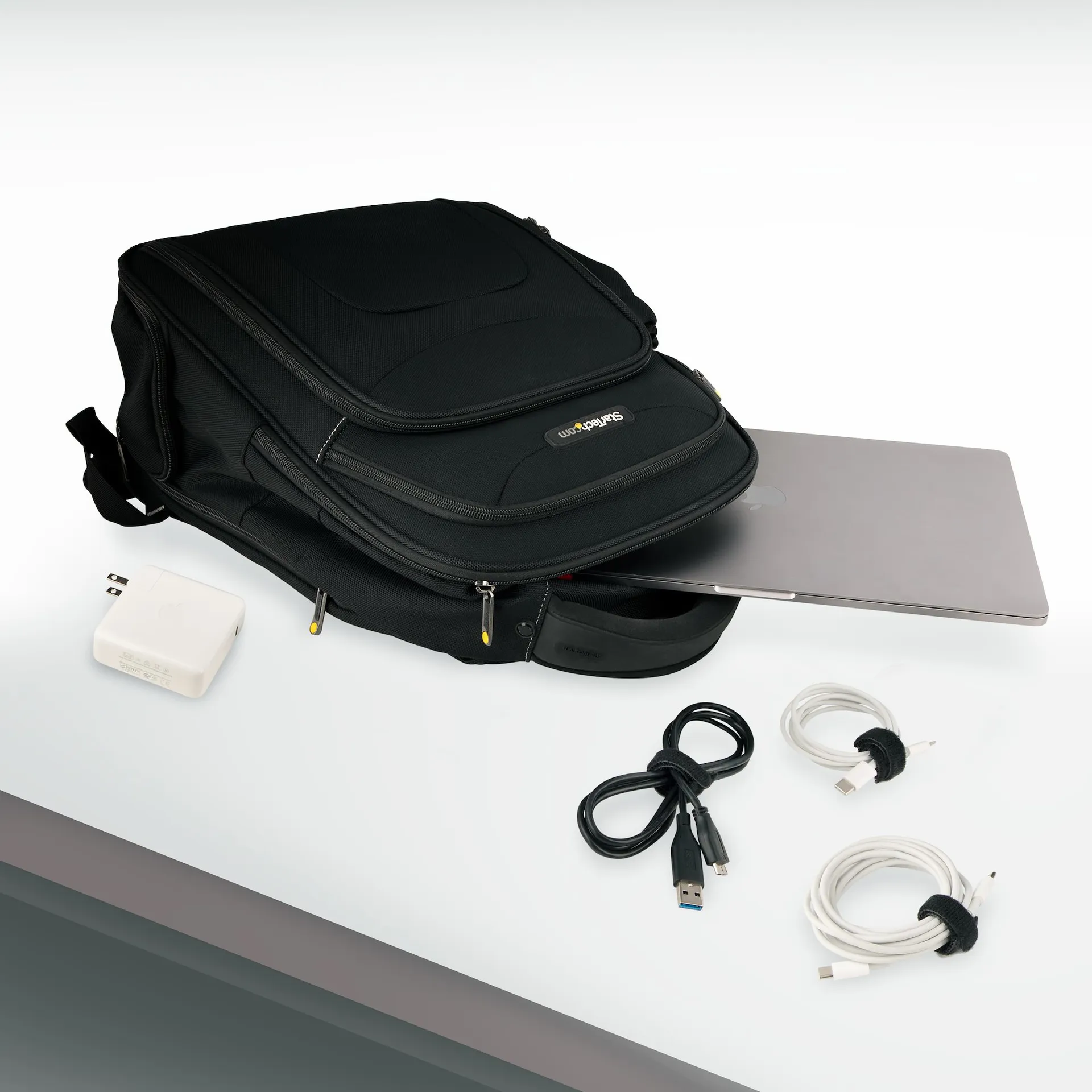 StarTech.com 15 cm Klettkabelbinder Set - 50 Stück - Schwarze Wiederverwendbare Kabelbinder, Einstellbar und Flexibel - Kabelbinder Klettverschluss für Kabelmanagement - Klettband Kabel Organizer – Bild 2