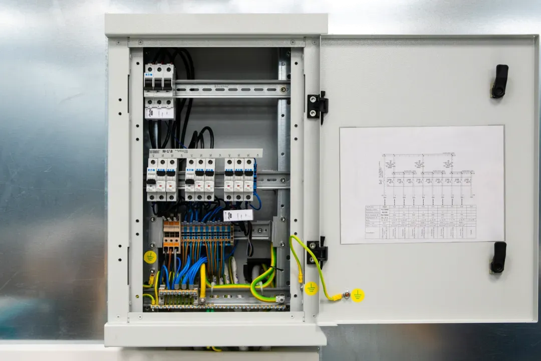 Shelly · Hutschiene · "3EM-63W Gen3" · Stromzähler – Bild 2
