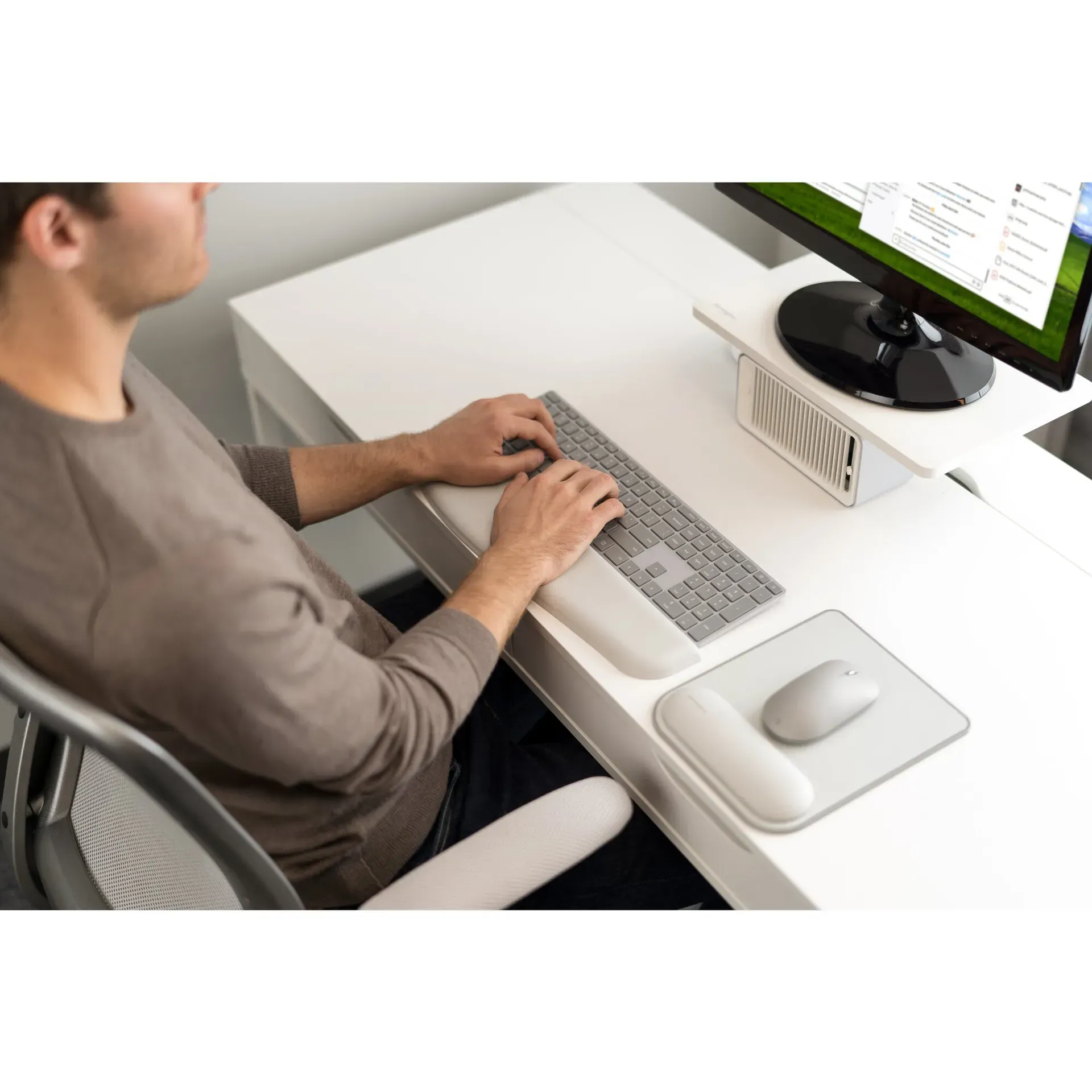 Kensington ErgoSoft Mauspad mit Handgelenkauflage für Standardmäuse – Bild 7