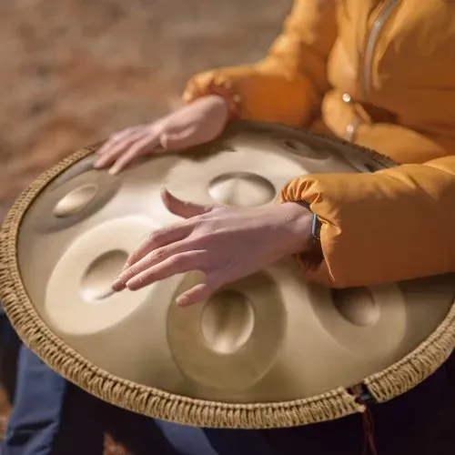 VEVOR Handpan, 55 cm, 12 Noten, D-Moll-Handtrommel, Drum-Instrument mit Schlägeln, 440-Hz-Handpan-Ständer & Tragetasche, Heilende Klangtrommel aus Stahl, Schlaginstrumente für Erwachsene & Anfänger – Bild 7