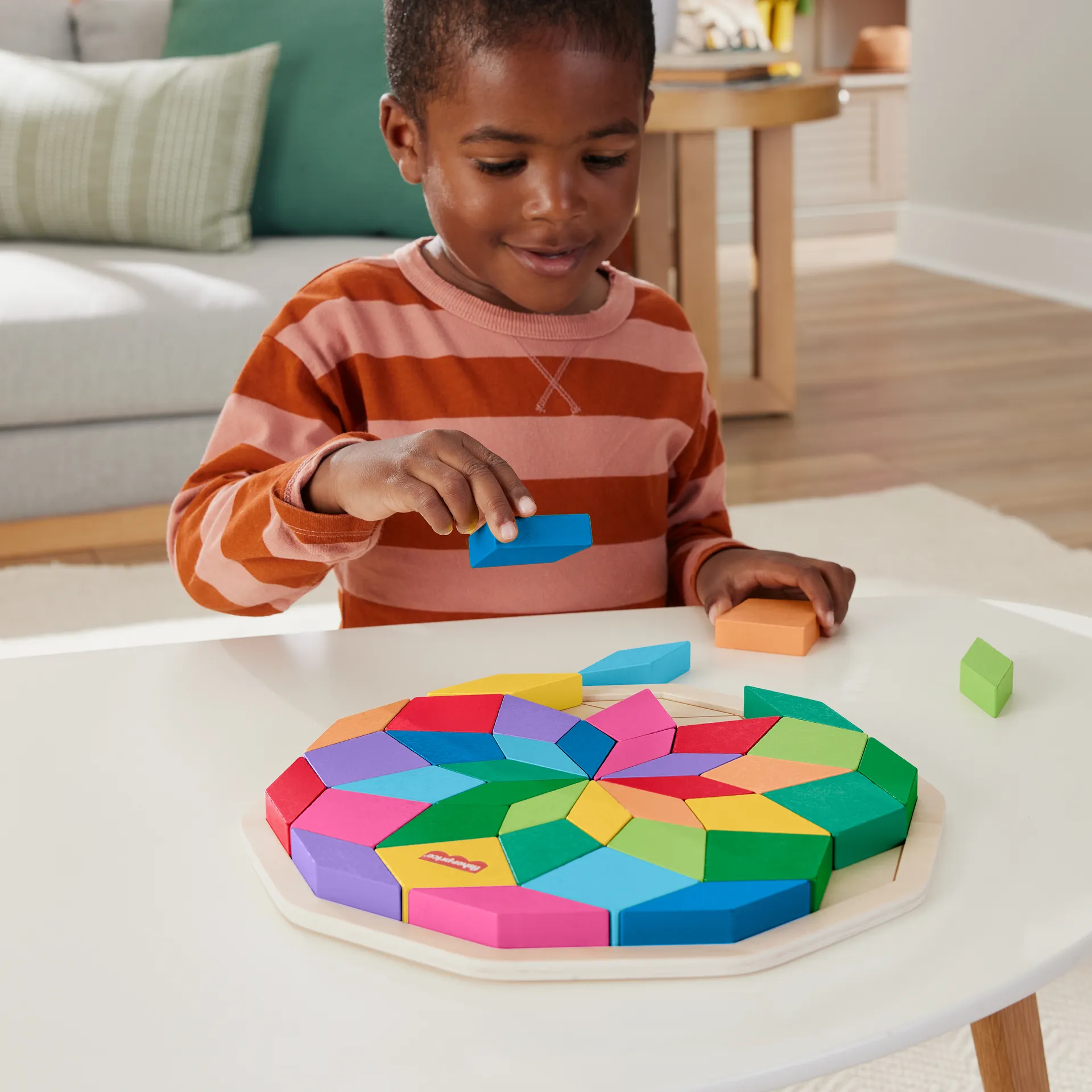 Fisher-Price geometrisches Mandala-Puzzle aus Holz für Kleinkinder und Kinder, 40 Holzteile – Bild 3