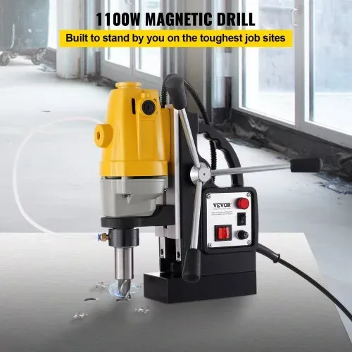 VEVOR 1100 W Magnetbohrmaschine mit 40mm Bohrdurchmesser MD40 Magnetbohrmaschine 12000 N Magnetkraft Magnetbohrsystem 670 U/min mit 6-teiligem HSS-Ringschneider-Set VEVOR 1100 W Magnetbohrmaschine mit 40mm Bohrdurchmesser MD40 Magnetbohrmaschine 12000 N Magnetkraft Magnetbohrsystem 670 U/min mit 6-teiligem HSS-Ringschneider-Set