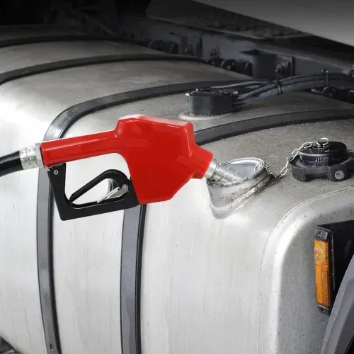 VEVOR Dieselpumpe, 155 W Kraftstoffpumpe Absaugpumpe, 1/4 PS Heizölpumpe 12 V 8 m Förderhöhe 3 m Saughöhe Selbstansaugend Automatik-Zapfpistole 4 m Auslassschlauch für Diesel Kerosin Transformatoröl – Bild 7