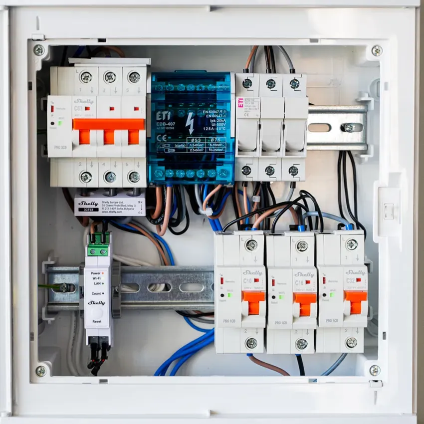 Shelly · Smarter Leitungsschutzschalter · "Pro 2CB C32" · 2-polig · 32A · Fernsteuerung · LAN · WLAN · Bluetooth – Bild 6