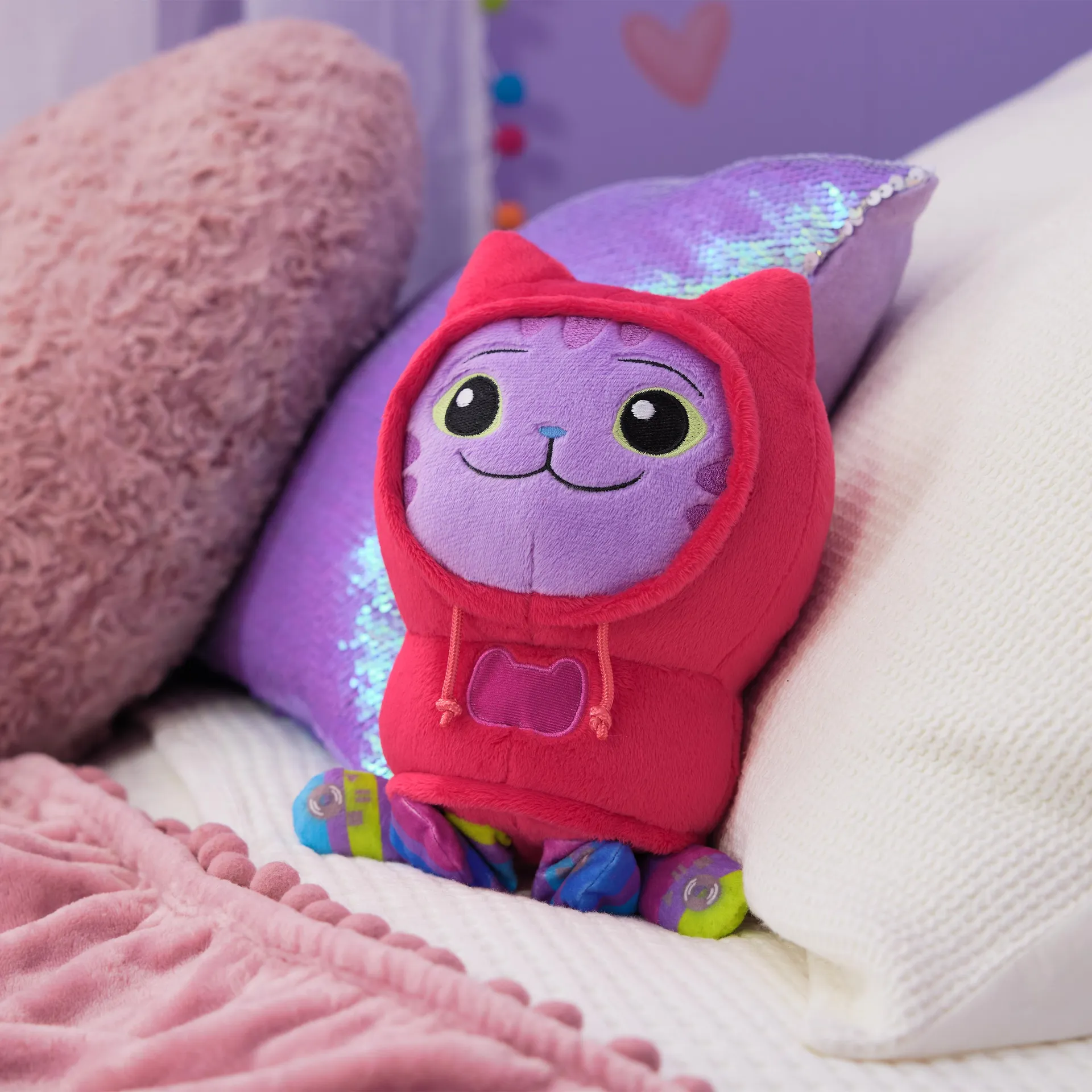 Gabby's Dollhouse DREAMWORKS - 25 cm große Plüsch-Katze DJ Catnip (deutsch: Katzenminze), Premium Plüschtier mit beweglichen Beinen – Bild 3