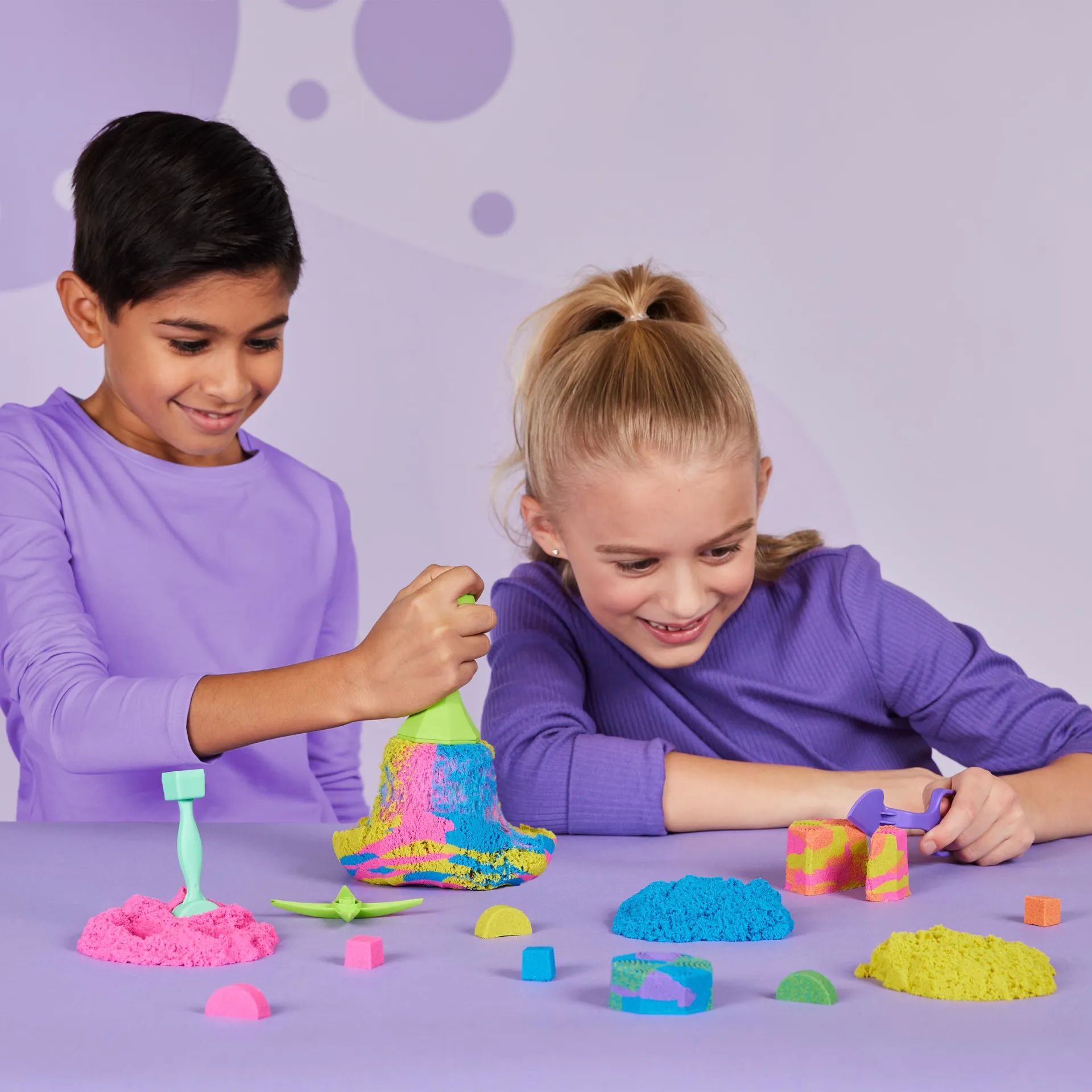Kinetic Sand Squish N’ Create Set – Bild 4
