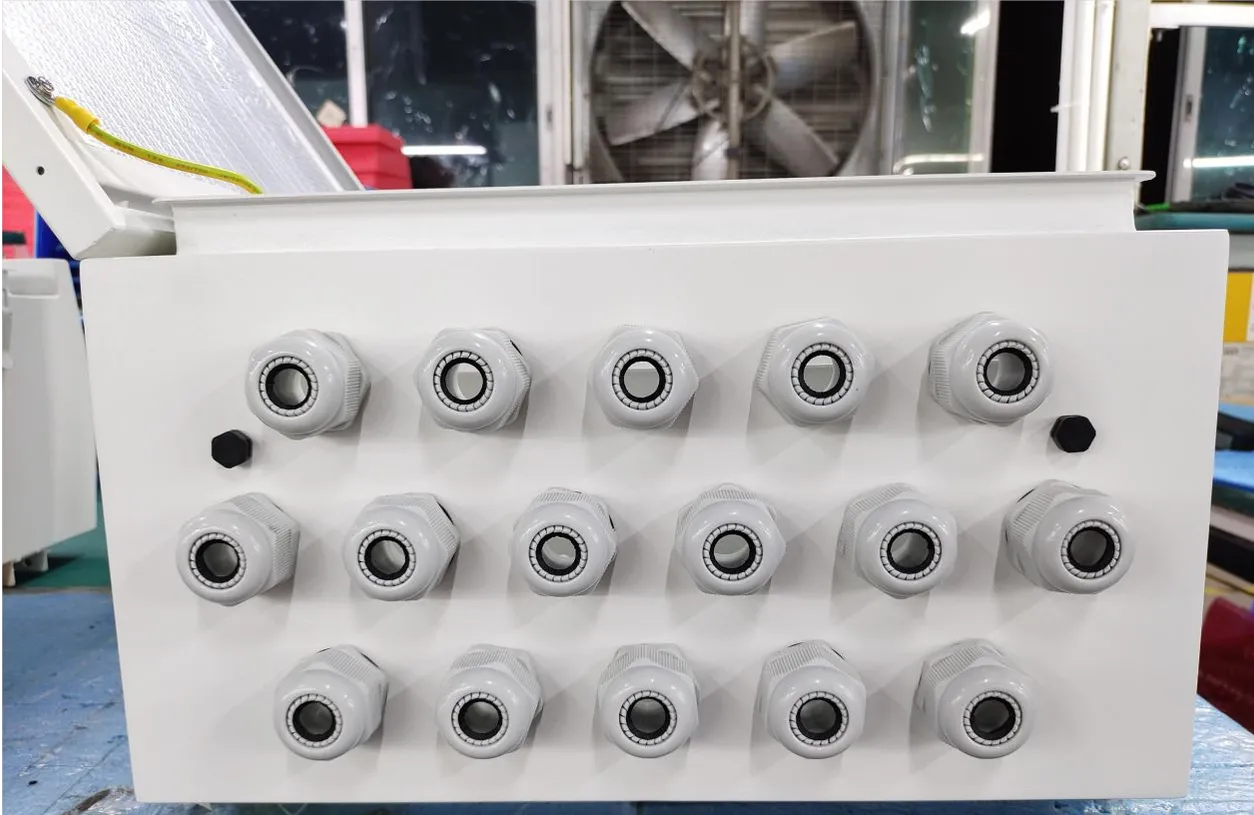 ALLNET DIN-RAIL Wandgehäuse, T220mm, Lichtgrau, IP66, ÜS, 16x M25 ALL-DIN-101-AC – Bild 4