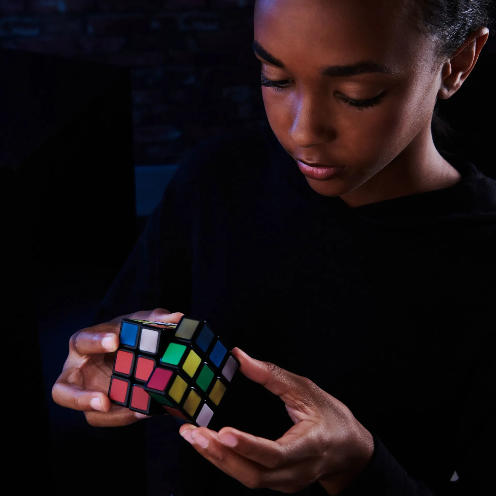 Rubik’s Phantom 3x3 Zauberwürfel, der klassische 3x3 Cube mit Thermo-Twist, die Farbfelder leuchten erst bei warmer Berührung, für Logik Akrobaten ab 8 Jahren – Bild 5