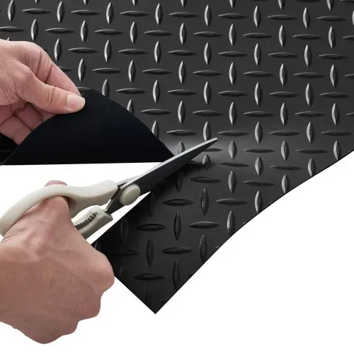 VEVOR Gummimatte, 1219,2x7620 mm Garagenbodenmatte, 3 mm dicke Gummiläufer, Bodenschutzmatte, Antirutschmatte, Noppenmatte, leicht zu reinigen, für Lager, Fitnessstudios, Anhänger, Schwarz – Bild 9